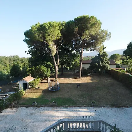 Lägenhet Pini Sarzana